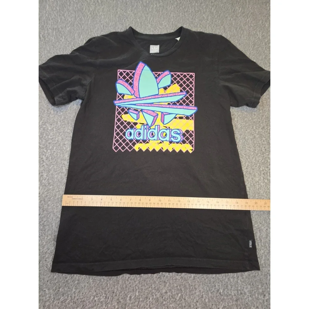 Adidas Shirt Mens Medium Skateboarding Short Sleeve Black Thaxter Skate